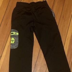 Star Wars sweatpants for kids. Black , lime green and gray , size 5